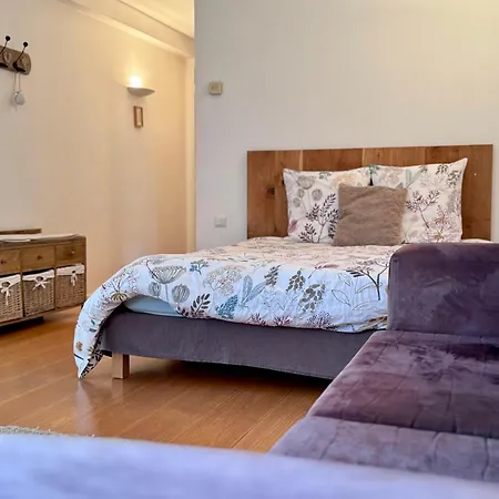 Maria Bed & Breakfast 2*