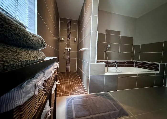 Maria Couette-café 3*